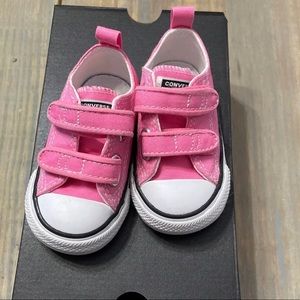 Pink toddler converse